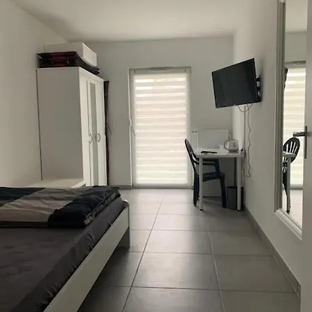 4 Im Neubau Bungalow, Garten, Grillen, Bis 9 Personen Holiday home