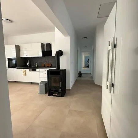 4 Im Neubau Bungalow, Garten, Grillen, Bis 9 Personen Holiday home Bernau bei Berlin
