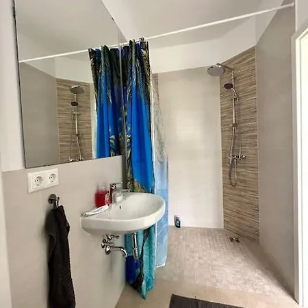 Holiday home 4 Im Neubau Bungalow, Garten, Grillen, Bis 9 Personen *