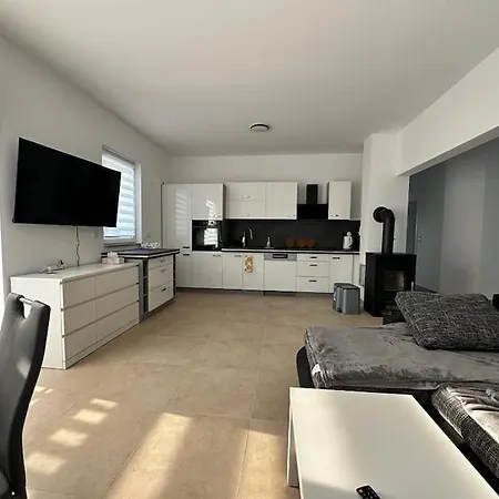 4 Im Neubau Bungalow, Garten, Grillen, Bis 9 Personen Holiday home Bernau bei Berlin