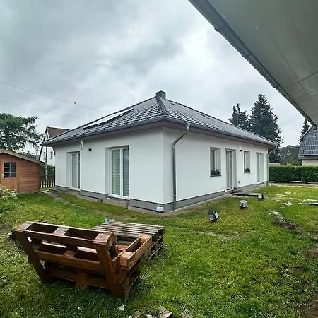 Holiday home 4 Im Neubau Bungalow, Garten, Grillen, Bis 9 Personen *